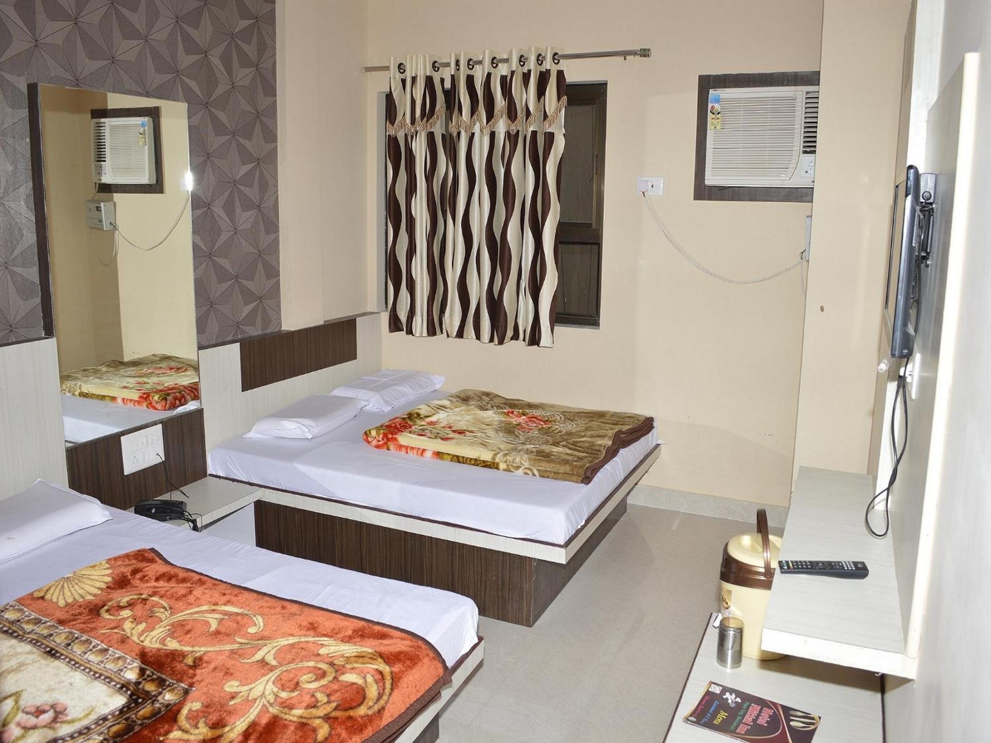 Hotel Mittal Inn Аджмер Экстерьер фото